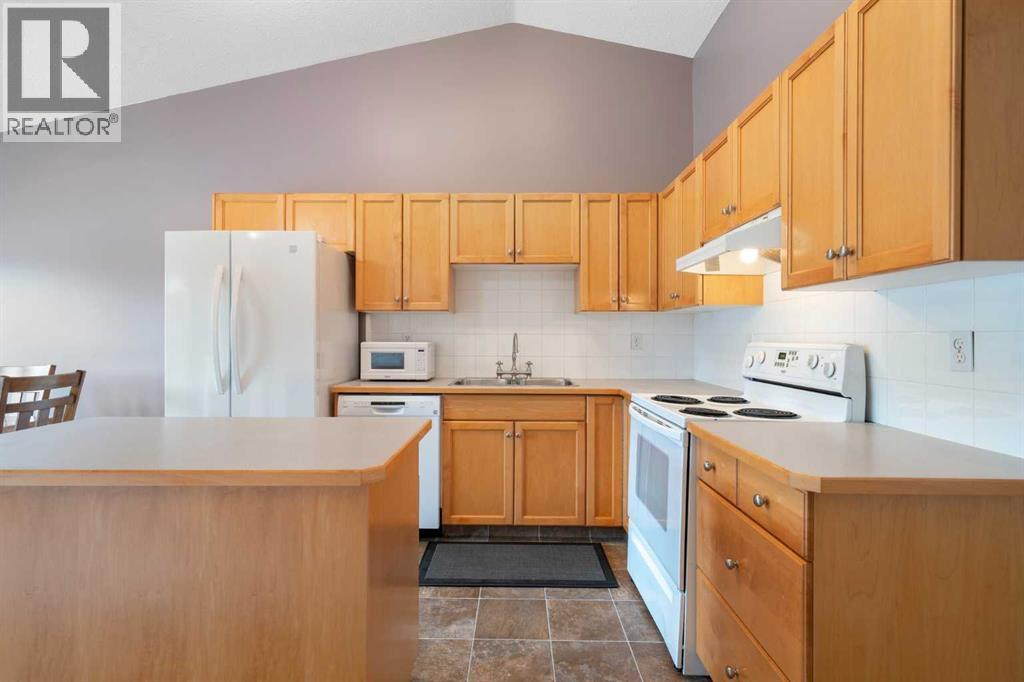 622 3 Street, Strathmore, Alberta  T1P 1S3 - Photo 8 - A2287945