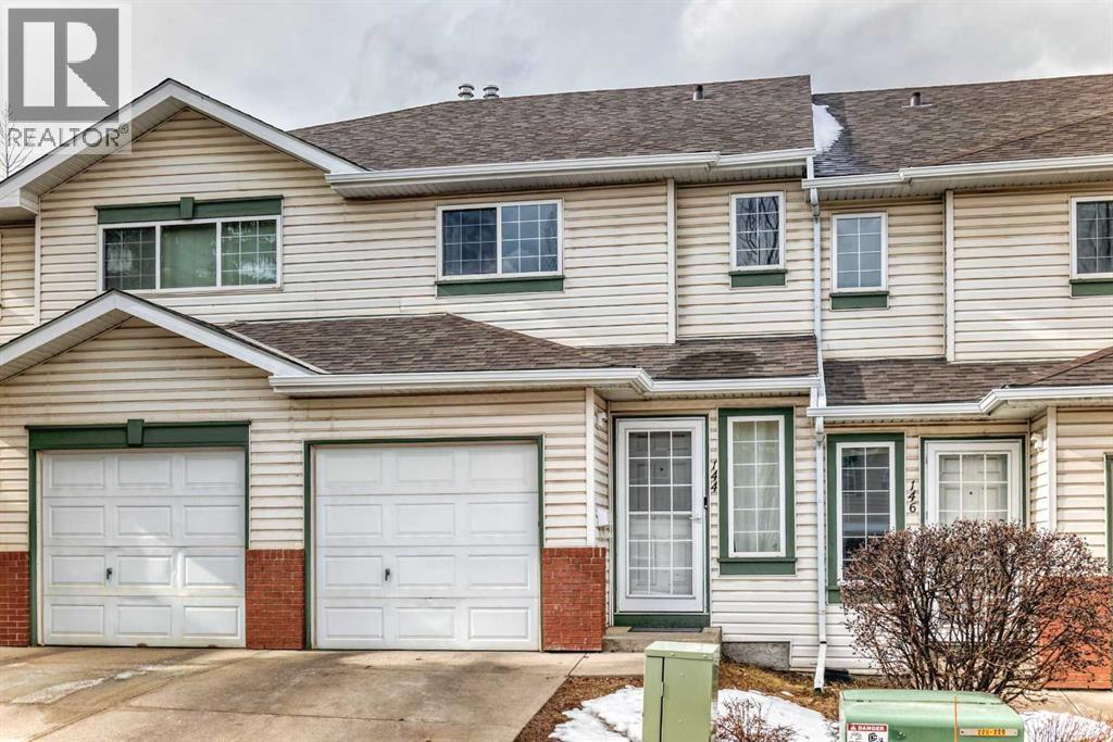 144 Country Hills Villas NW, Calgary, Alberta
