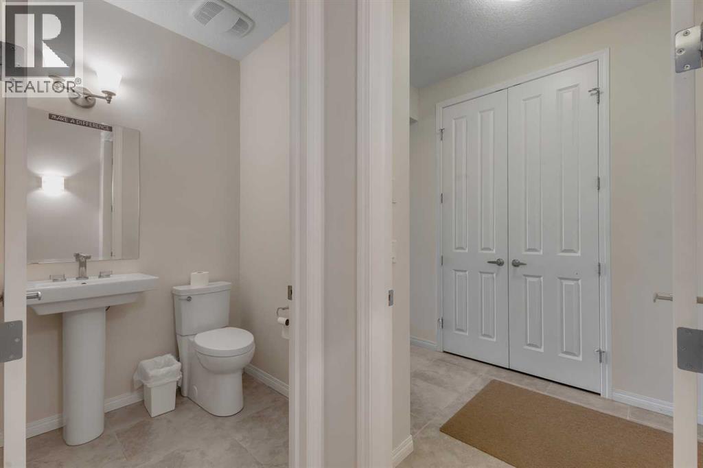 63 Panton View NW, Calgary, Alberta  T3K 0W2 - Photo 23 - A2305337