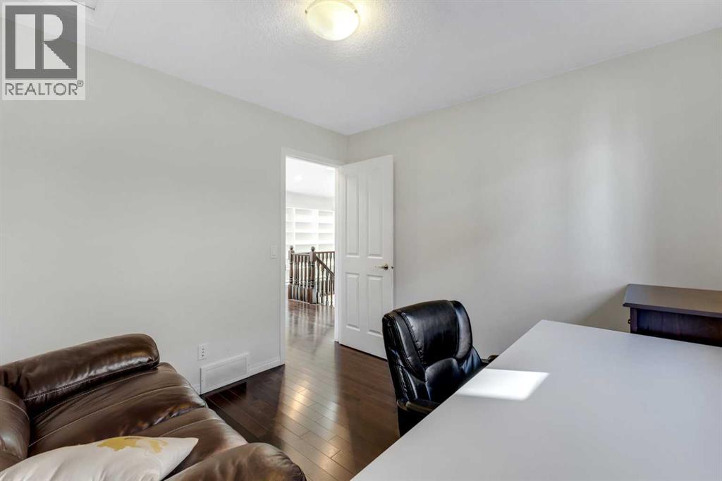 63 Panton View NW, Calgary, Alberta  T3K 0W2 - Photo 35 - A2305337