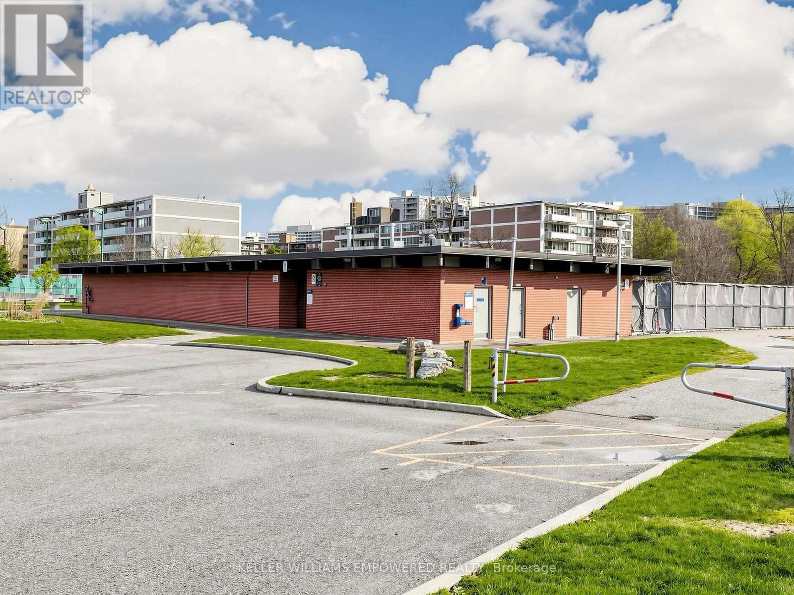 316 - 1 Leaside Park Drive, Toronto, Ontario  M4H 1R1 - Photo 49 - C13066248