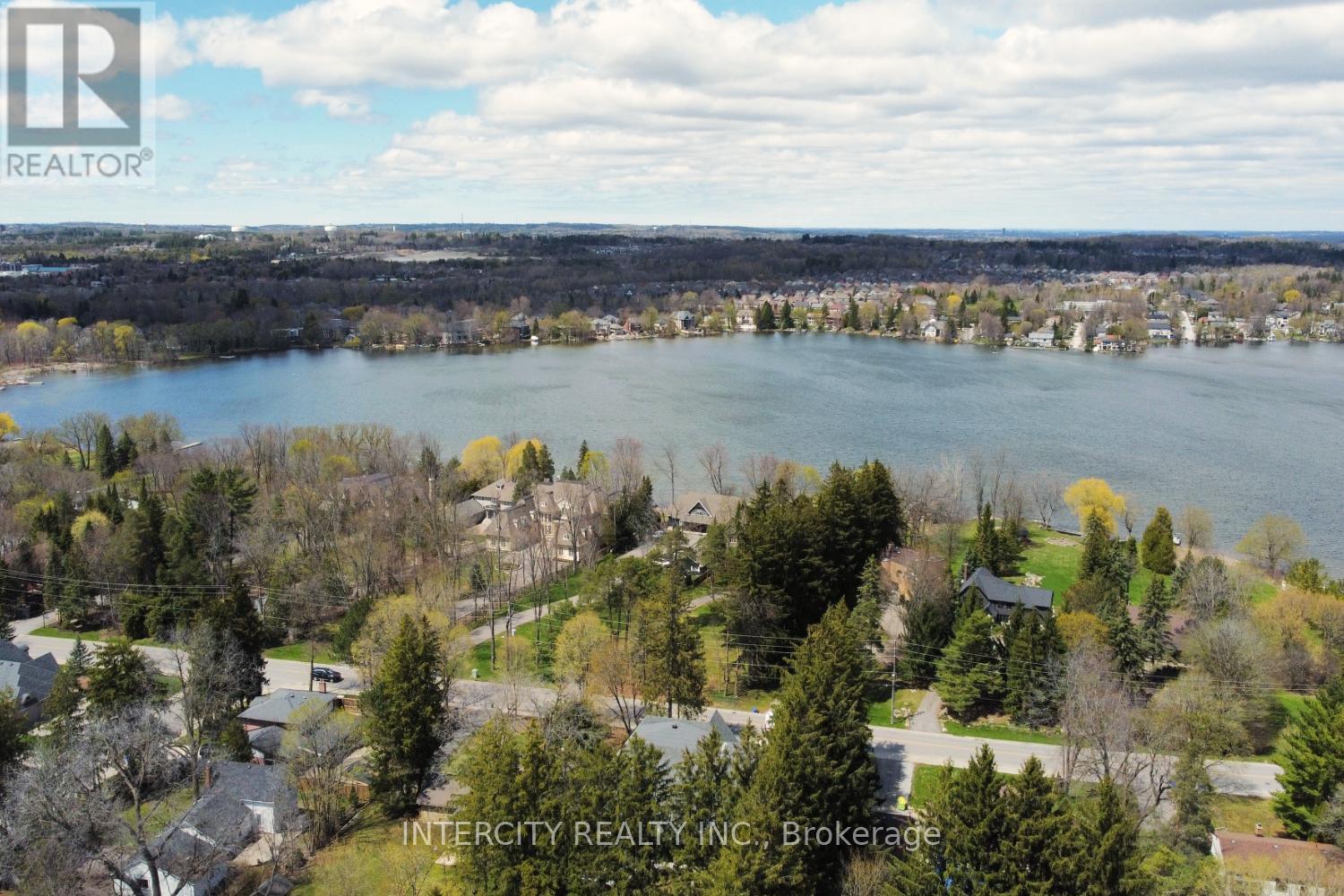 12 Sandbanks Drive, Richmond Hill, Ontario  L4E 3J5 - Photo 41 - N13064376
