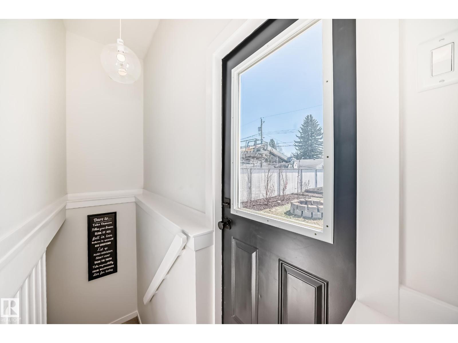 9323 70 Av Nw, Edmonton, Alberta  T6E 0T8 - Photo 25 - E4485049