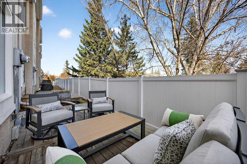 94 Candle Terrace Sw, Calgary, Alberta  T2W 6G7 - Photo 41 - A2296042