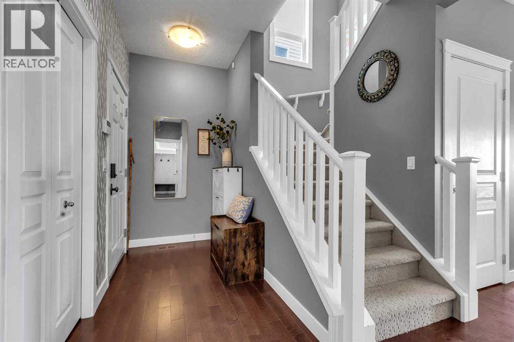 317 Panora Way Nw, Calgary, Alberta  T3K 0V1 - Photo 2 - A2306131