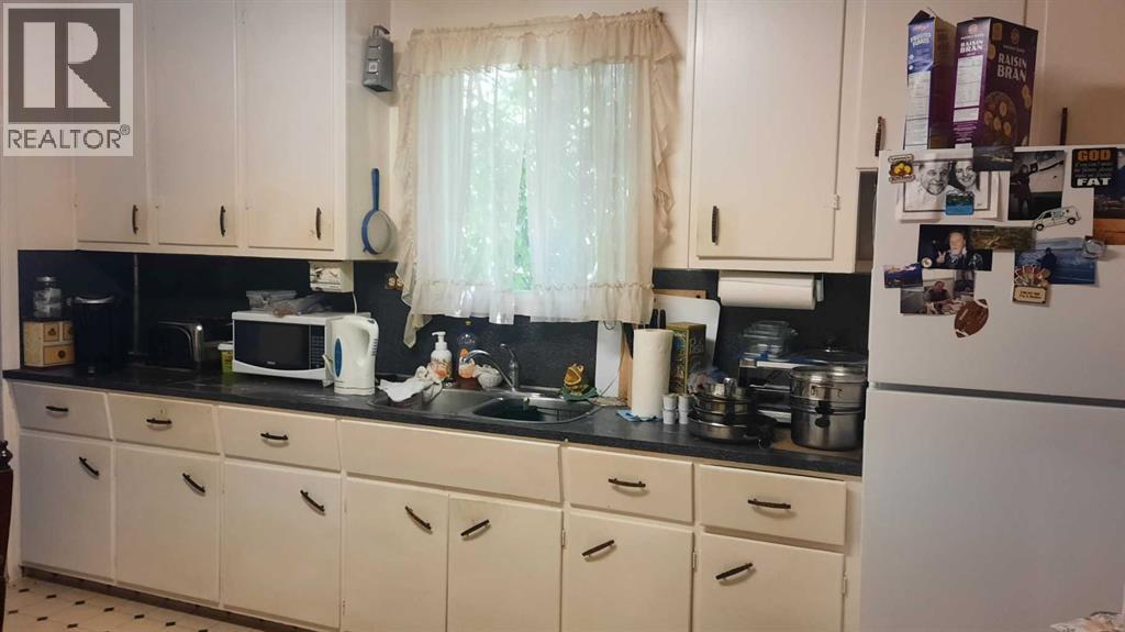 227 6 Street, Drumheller, Alberta  T0J 1B0 - Photo 7 - A2306895