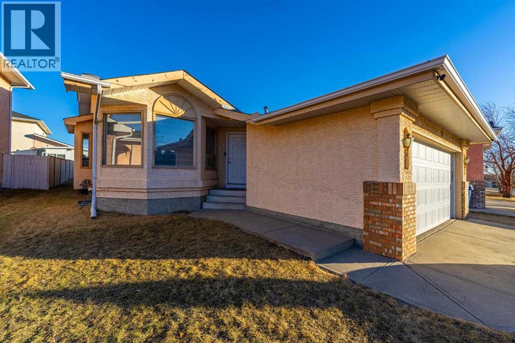 14 Coral Sands Place NE, Calgary, Alberta  T3J 3J3 - Photo 2 - A2286867