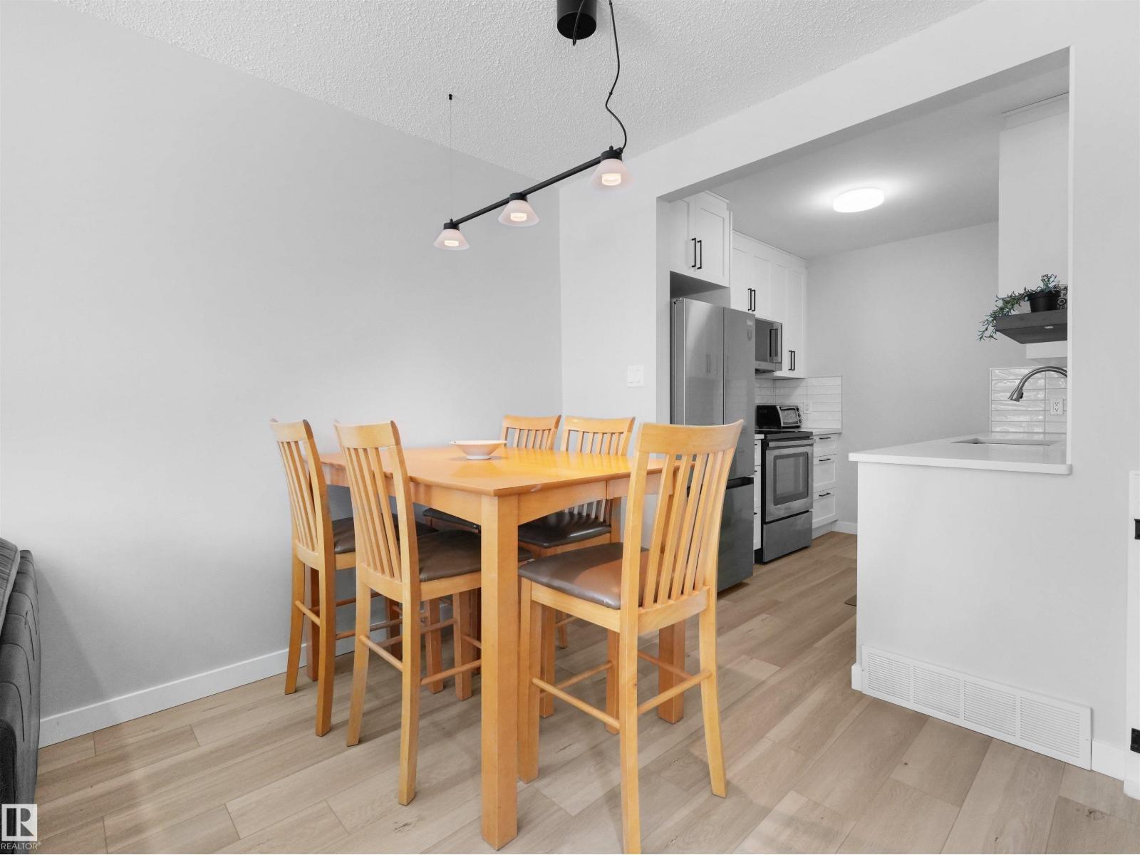 1164 Knottwood Rd E Nw, Edmonton, Alberta  T6K 2K5 - Photo 12 - E4485051