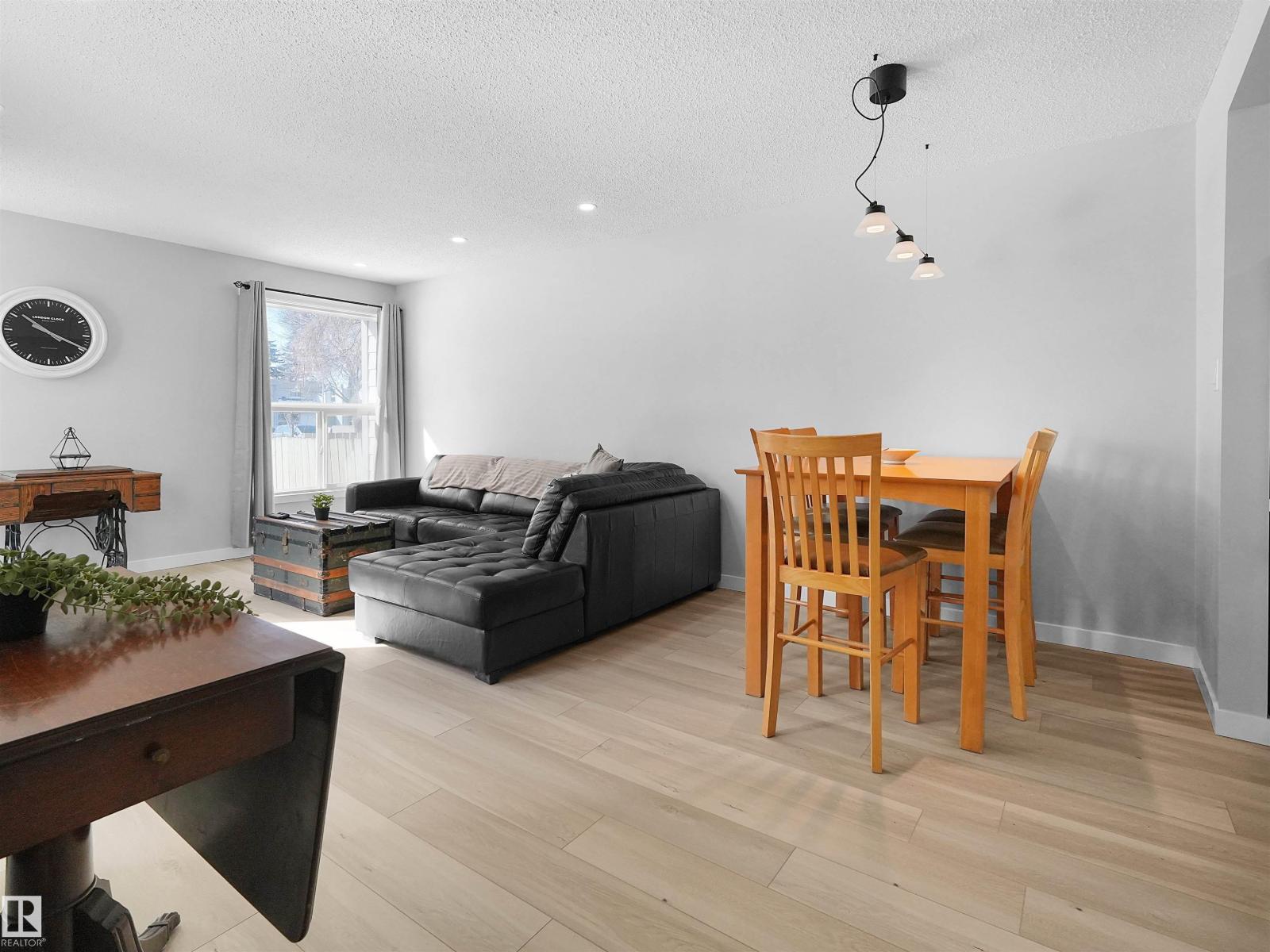 1164 Knottwood Rd E Nw, Edmonton, Alberta  T6K 2K5 - Photo 8 - E4485051