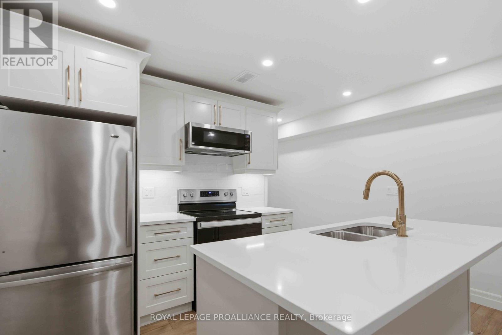 31 Schmidt Way, Quinte West, Ontario  K8V 0L5 - Photo 17 - X13059762