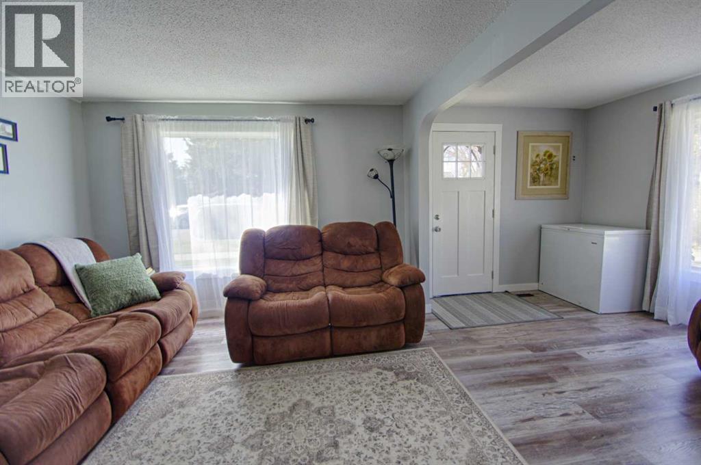 5005 44 Ave, Taber, Alberta  T1G 1A5 - Photo 4 - A2305799