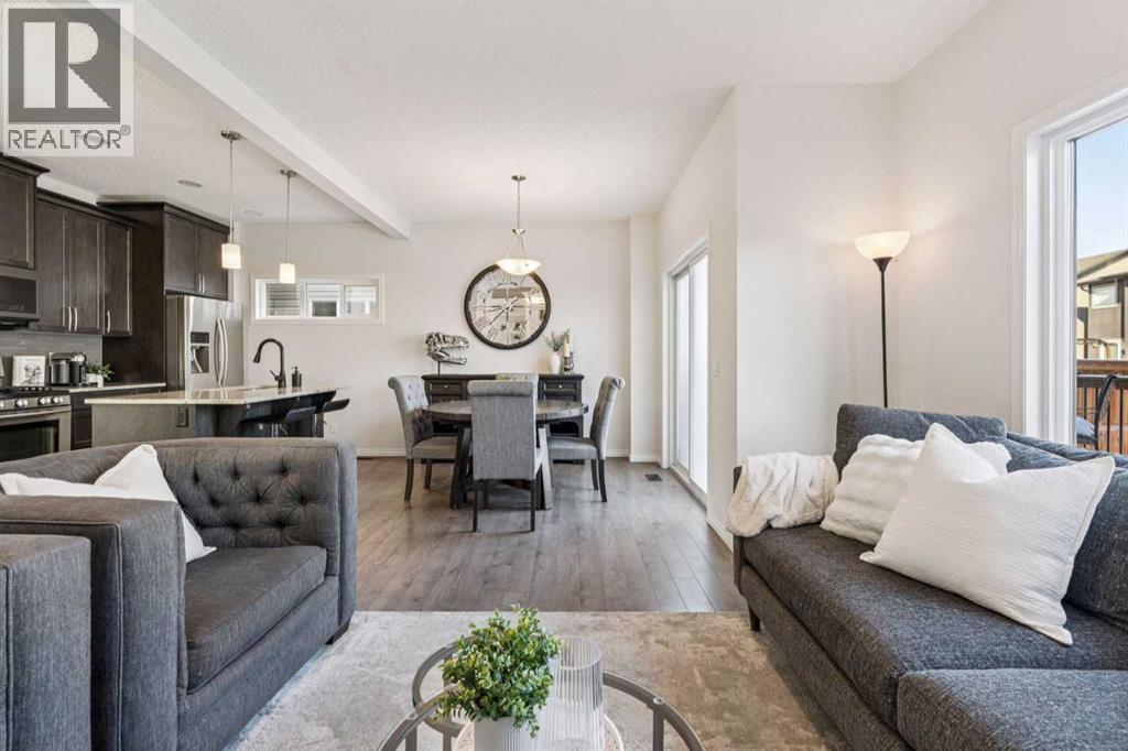 58 Buckskin Way, Cochrane, Alberta  T4C 2P2 - Photo 4 - A2288963