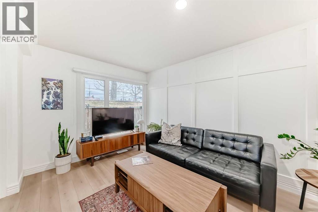 149, 66 Glamis Green Sw, Calgary, Alberta  T2E 6V1 - Photo 11 - A2294788