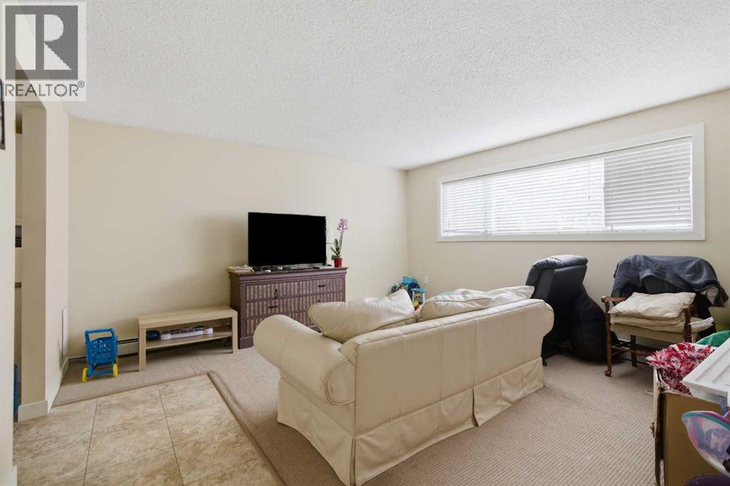 6131 Bowness Road NW, Calgary, Alberta  T3B 0C9 - Photo 27 - A2296697