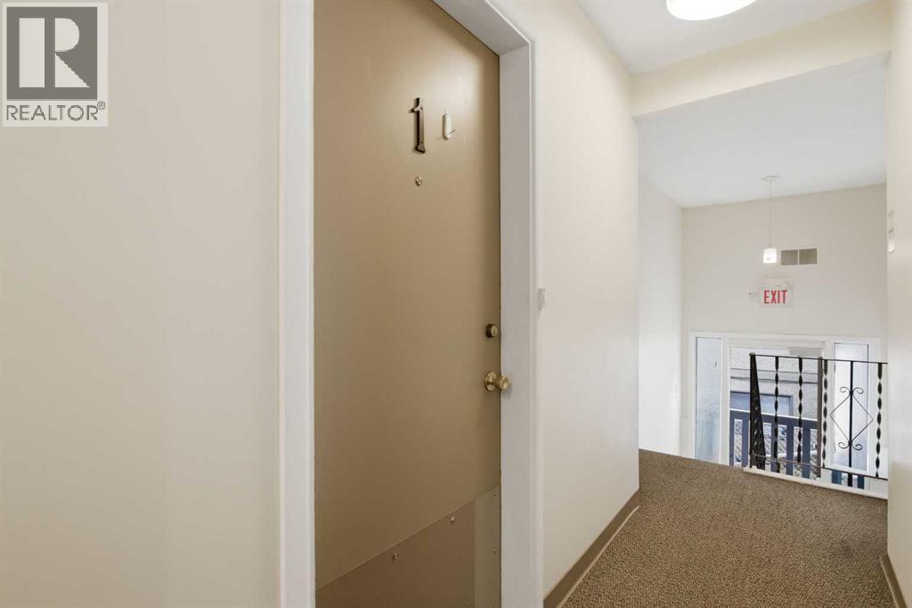 6131 Bowness Road NW, Calgary, Alberta  T3B 0C9 - Photo 9 - A2296697