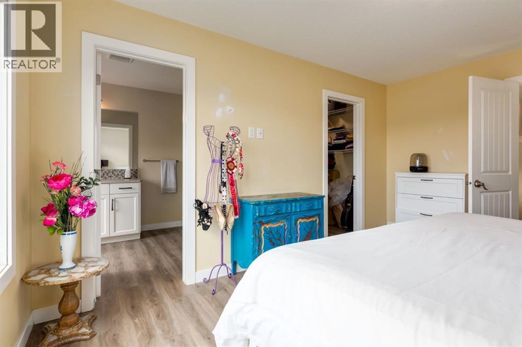 140 Emberside Glen, Cochrane, Alberta  T4C 2L7 - Photo 15 - A2306513