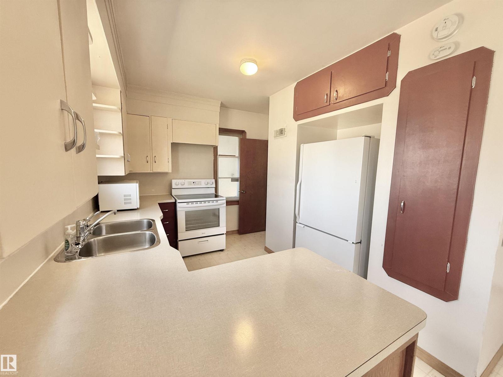 9330 72 Av Nw Nw, Edmonton, Alberta  T6E 0V8 - Photo 14 - E4485054