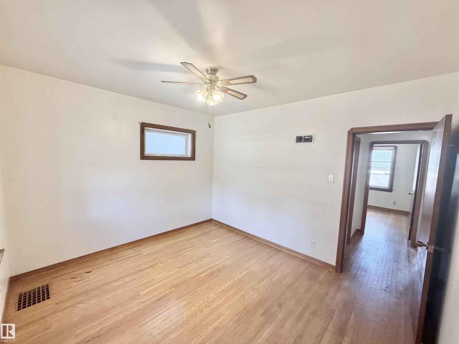 9330 72 Av Nw Nw, Edmonton, Alberta  T6E 0V8 - Photo 19 - E4485054