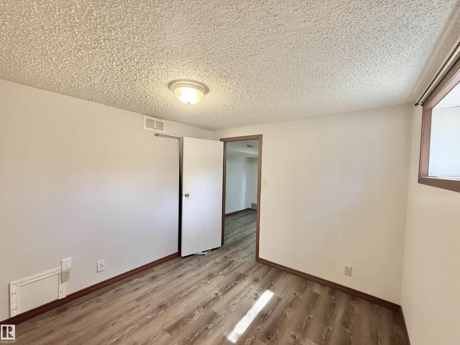9330 72 Av Nw Nw, Edmonton, Alberta  T6E 0V8 - Photo 35 - E4485054