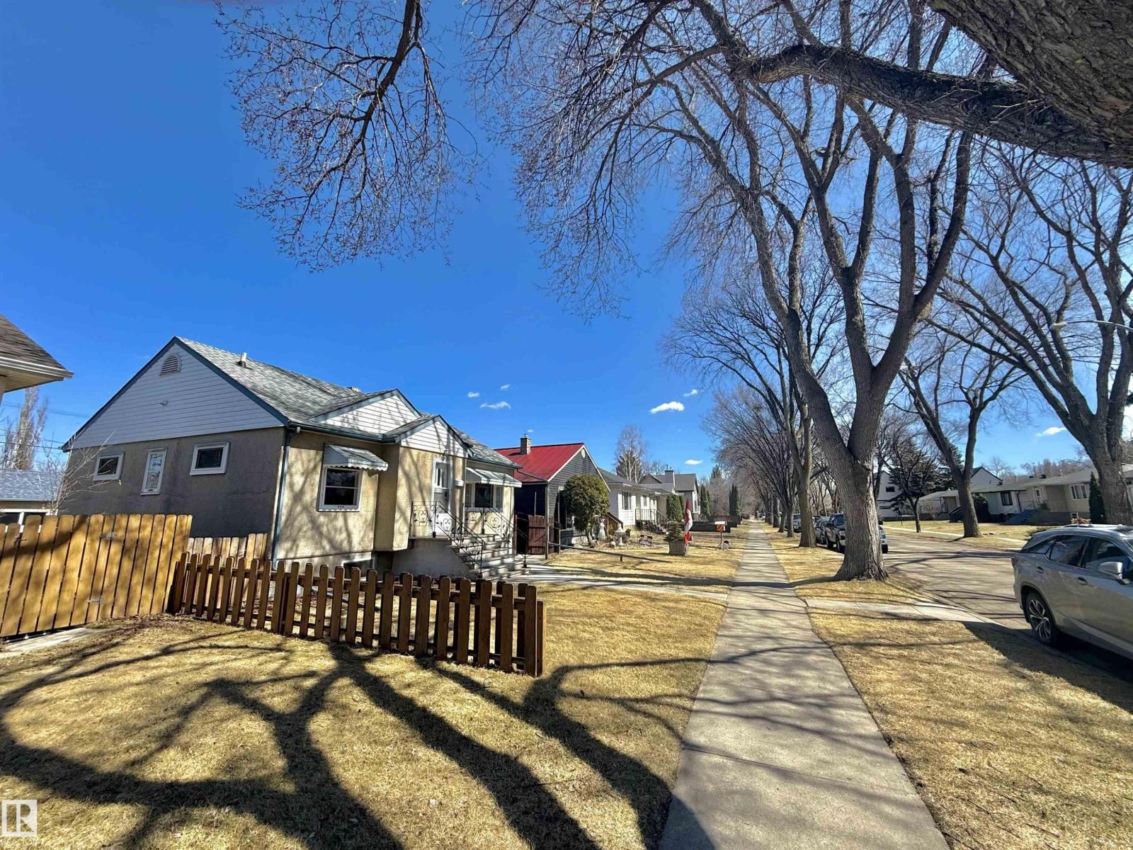 9330 72 Av Nw Nw, Edmonton, Alberta  T6E 0V8 - Photo 4 - E4485054