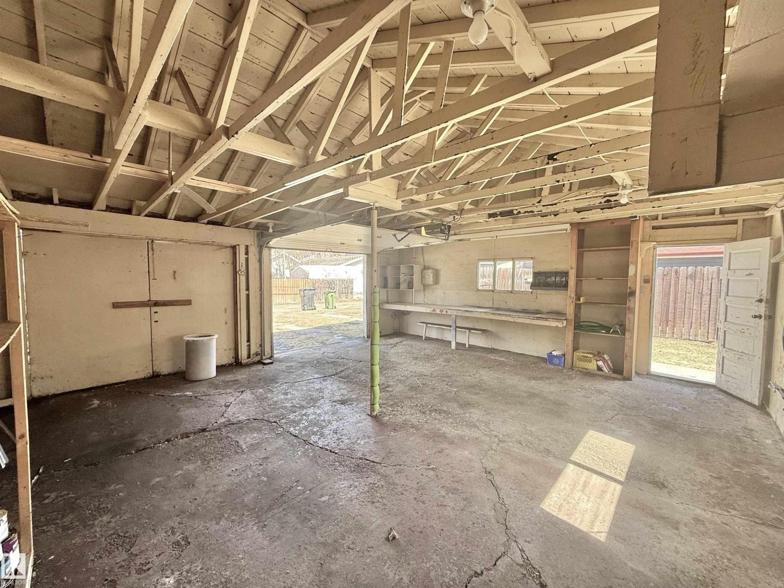 9330 72 Av Nw Nw, Edmonton, Alberta  T6E 0V8 - Photo 45 - E4485054
