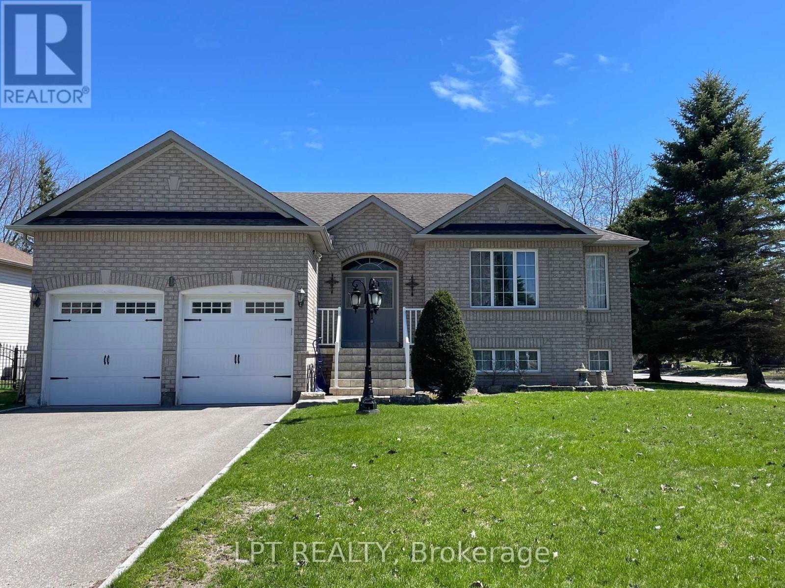 1 BAY COURT, Wasaga Beach, Ontario