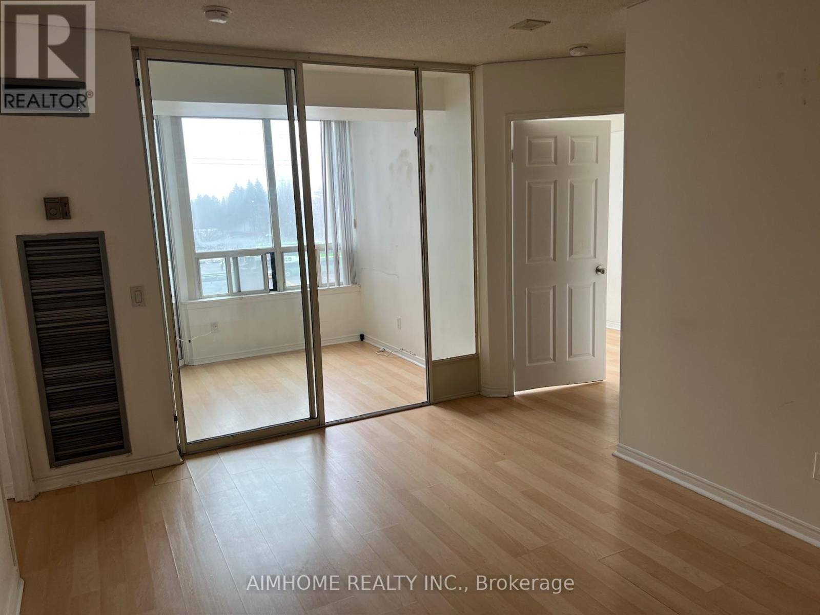 310 - 7 Bishop Avenue, Toronto, Ontario  M2M 4J4 - Photo 12 - C12891404