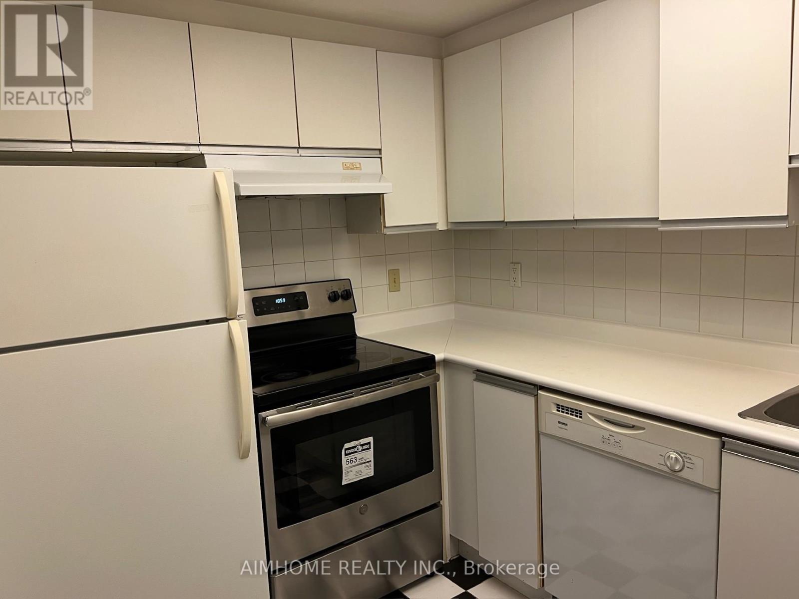 310 - 7 Bishop Avenue, Toronto, Ontario  M2M 4J4 - Photo 17 - C12891404