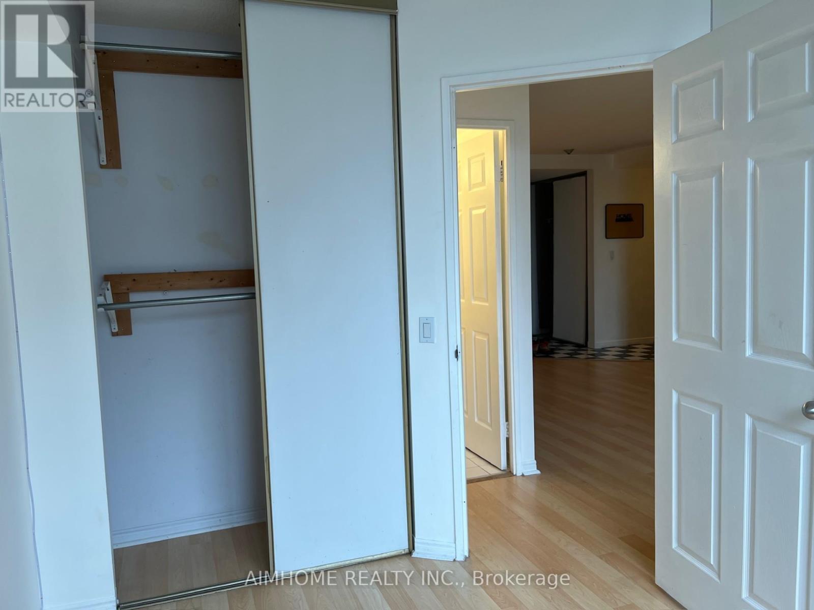 310 - 7 Bishop Avenue, Toronto, Ontario  M2M 4J4 - Photo 9 - C12891404