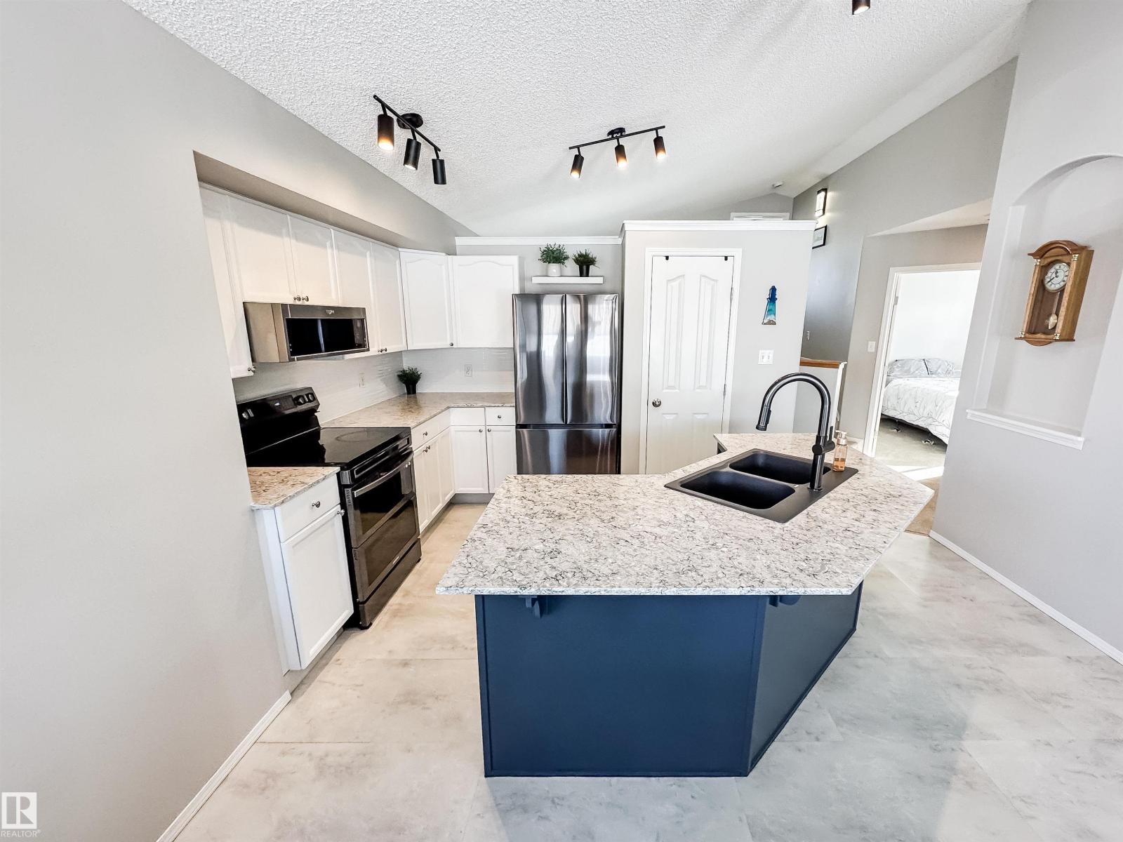 13036 139 St NW, Edmonton, Alberta  T5L 5B8 - Photo 10 - E4477871