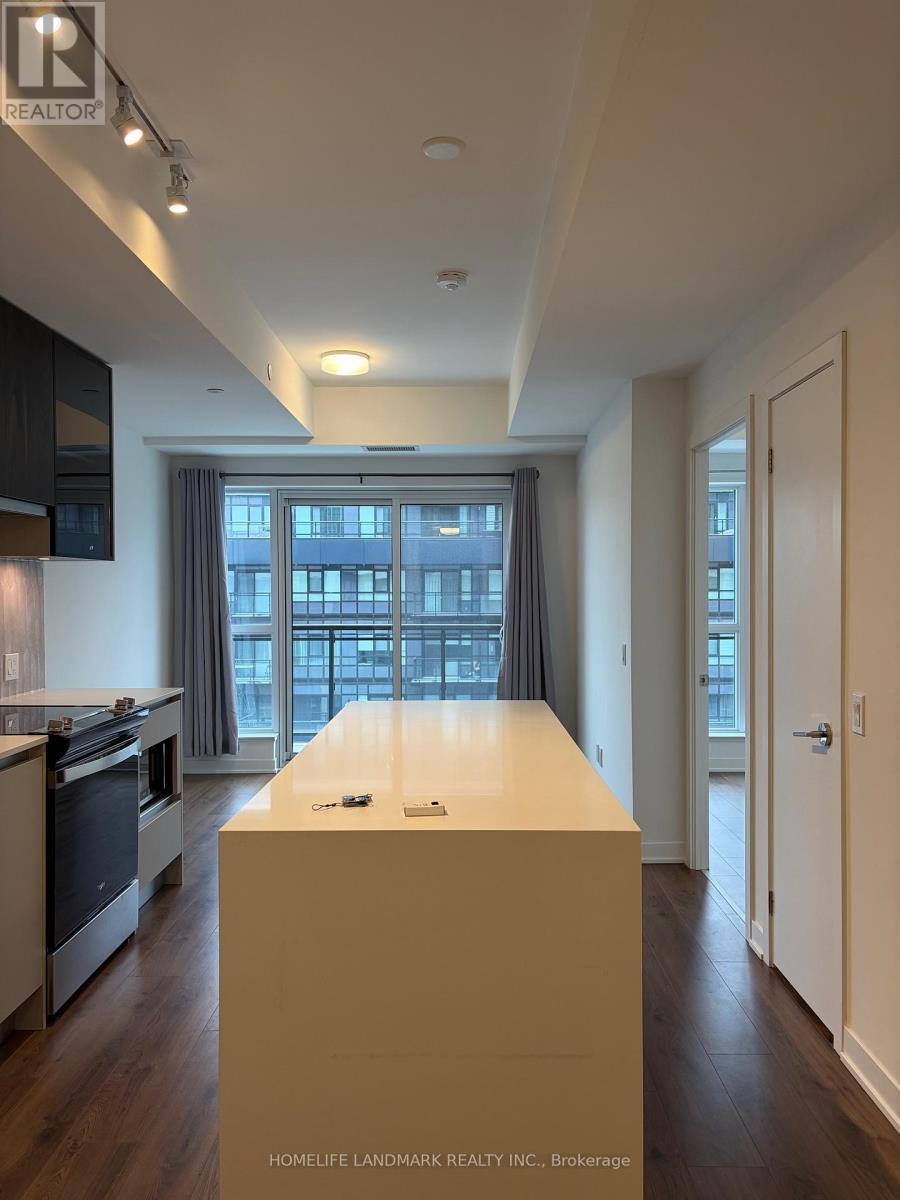 814 - 405 DUNDAS STREET W, Oakville, Ontario