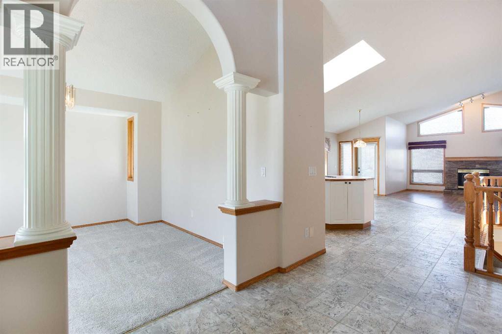54 Shawbrooke Place Sw, Calgary, Alberta  T2Y 3B8 - Photo 4 - A2303939