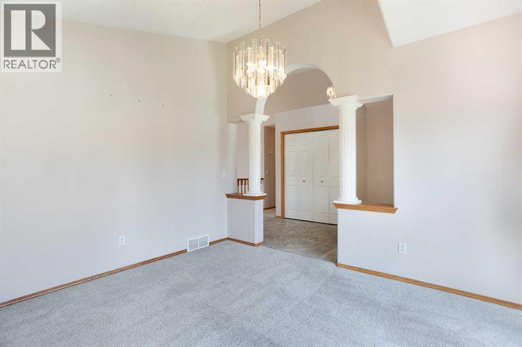 54 Shawbrooke Place Sw, Calgary, Alberta  T2Y 3B8 - Photo 6 - A2303939