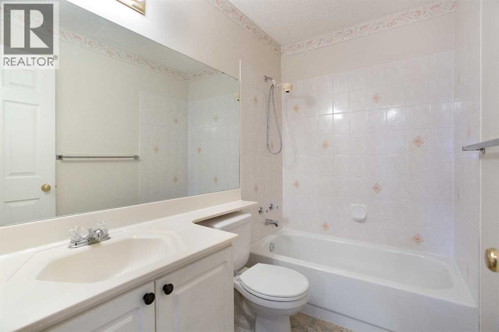 54 Shawbrooke Place Sw, Calgary, Alberta  T2Y 3B8 - Photo 25 - A2303939