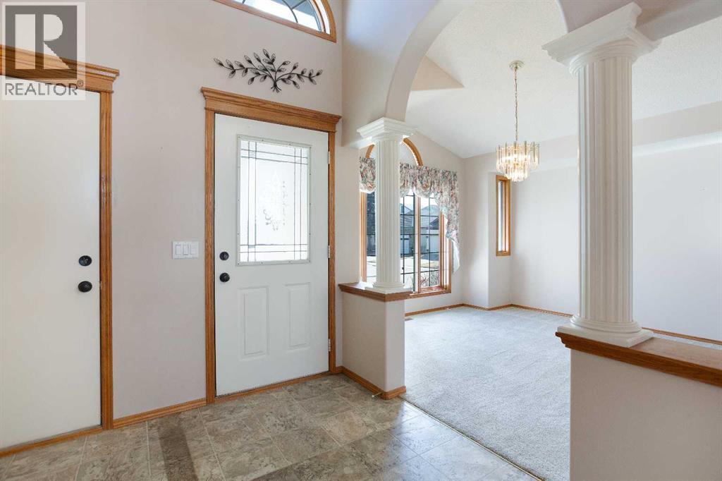 54 Shawbrooke Place Sw, Calgary, Alberta  T2Y 3B8 - Photo 3 - A2303939