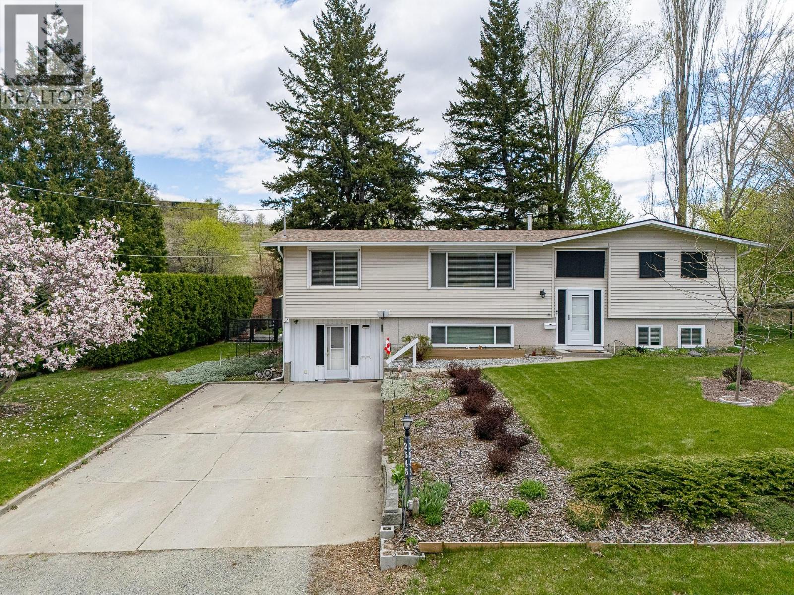 2545 Colleen Road, West Kelowna, British Columbia  V1Z 2K6 - Photo 4 - 10383594