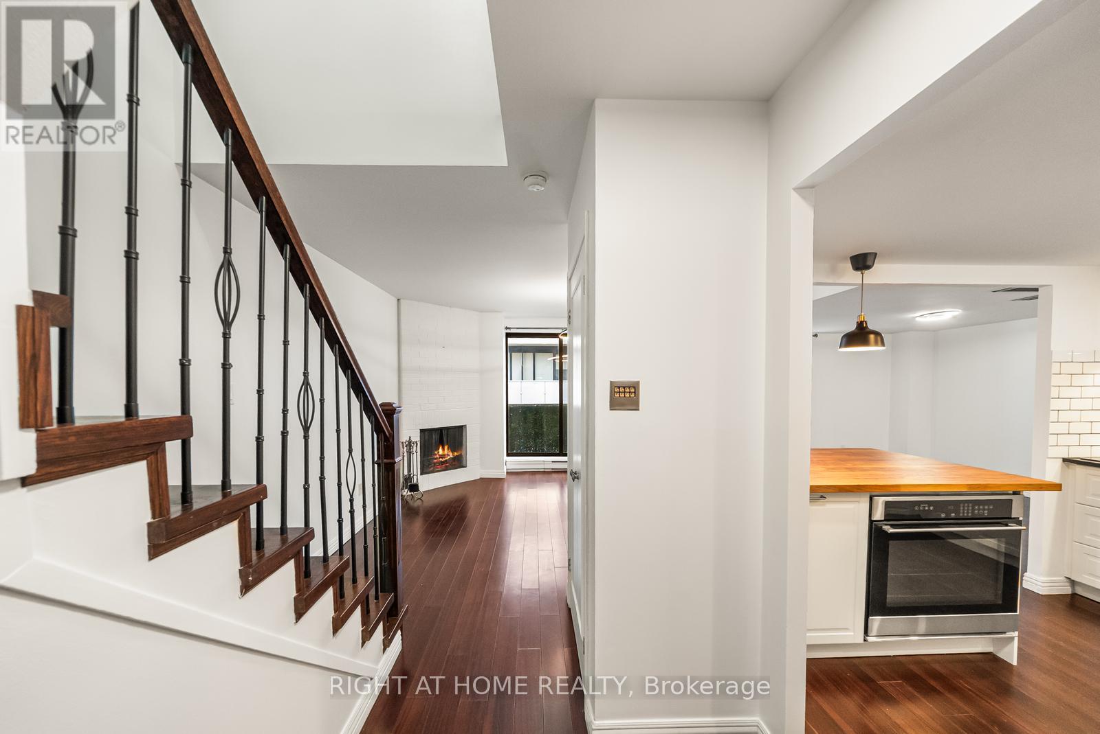 605 - 19 Dundonald Street, Toronto, Ontario  M4Y 1K3 - Photo 17 - C13056914