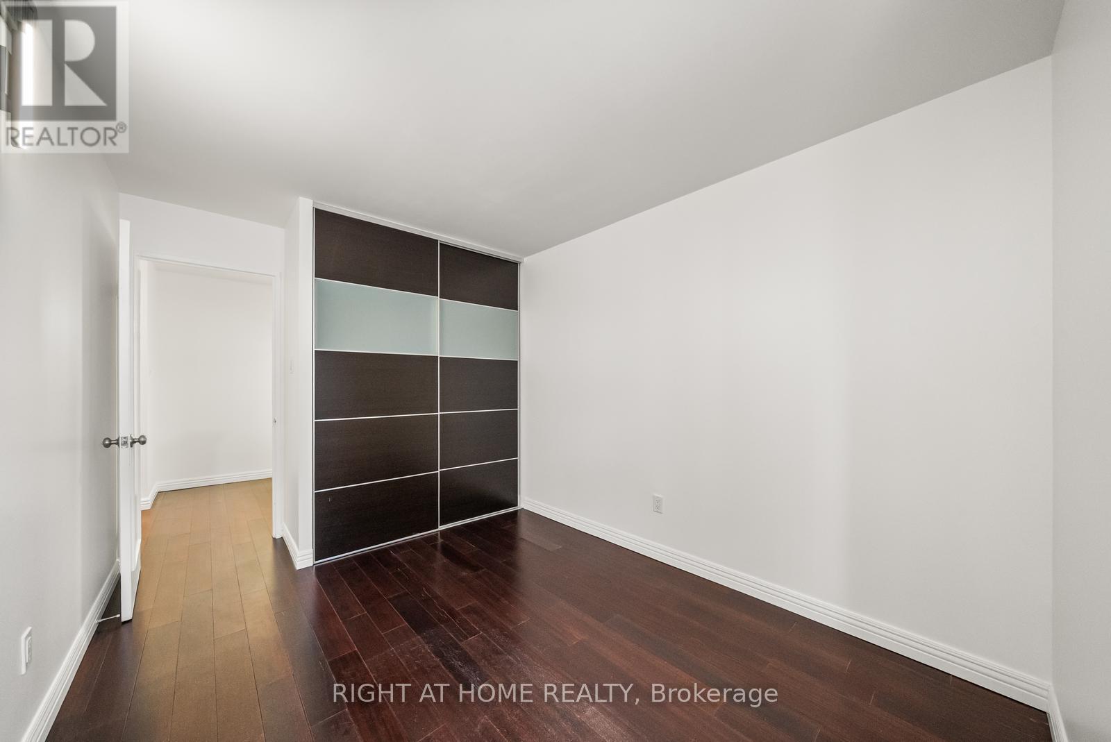605 - 19 Dundonald Street, Toronto, Ontario  M4Y 1K3 - Photo 35 - C13056914