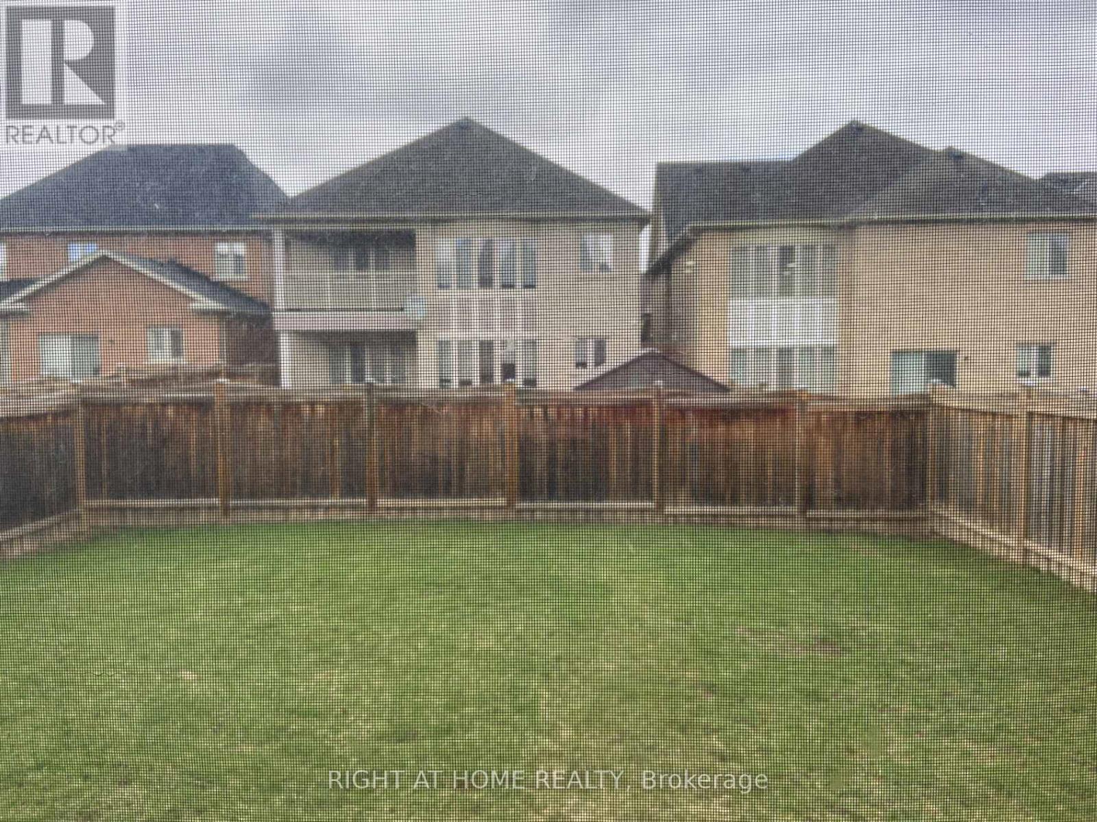 13 Templar Street, Brampton, Ontario  L6Y 2Y2 - Photo 2 - W12883060