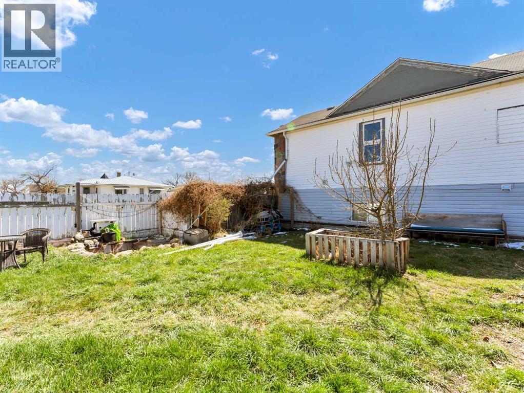 45 Walsh Street, Irvine, Alberta  T0J 1V0 - Photo 50 - A2306809