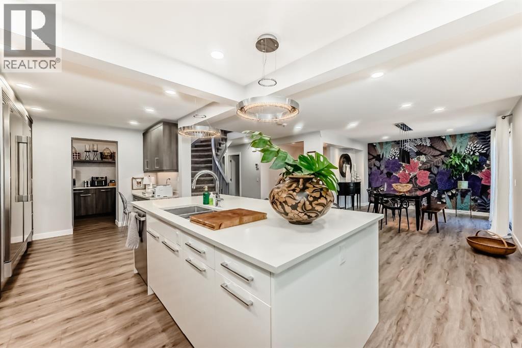 22 Coach Manor Terrace Sw, Calgary, Alberta  T3H 1C3 - Photo 10 - A2302330
