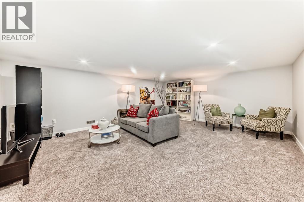 22 Coach Manor Terrace Sw, Calgary, Alberta  T3H 1C3 - Photo 27 - A2302330