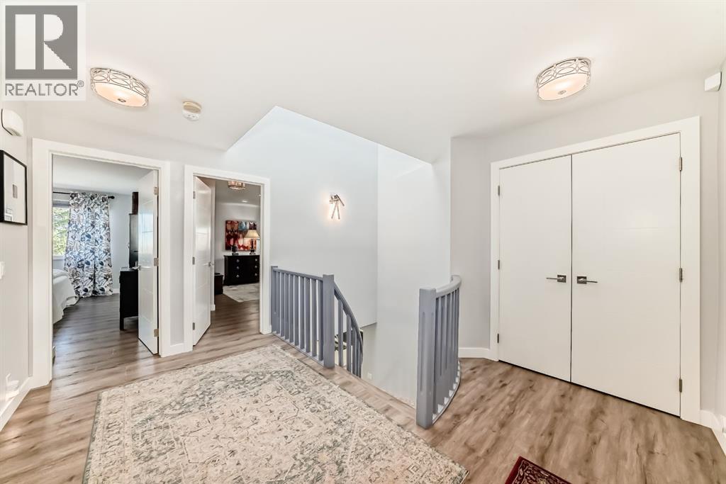 22 Coach Manor Terrace Sw, Calgary, Alberta  T3H 1C3 - Photo 9 - A2302330