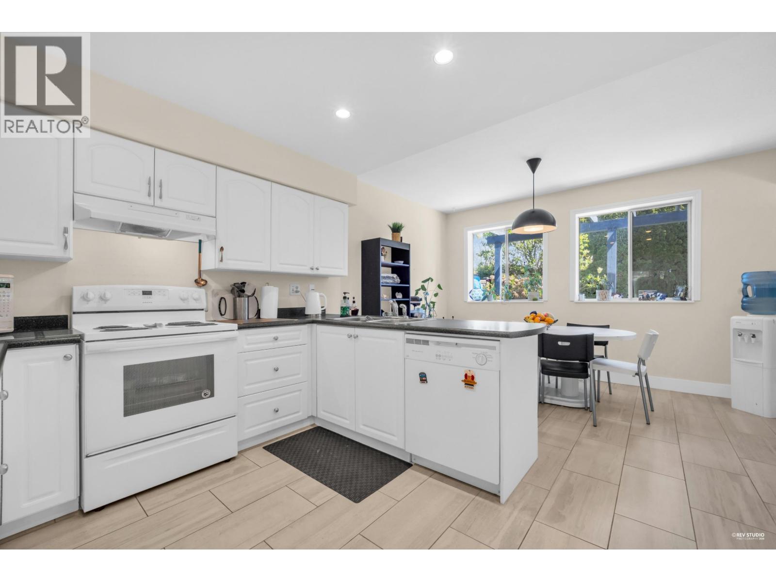 10460 Hollybank Drive, Richmond, British Columbia  V7E 4S5 - Photo 13 - R3114720