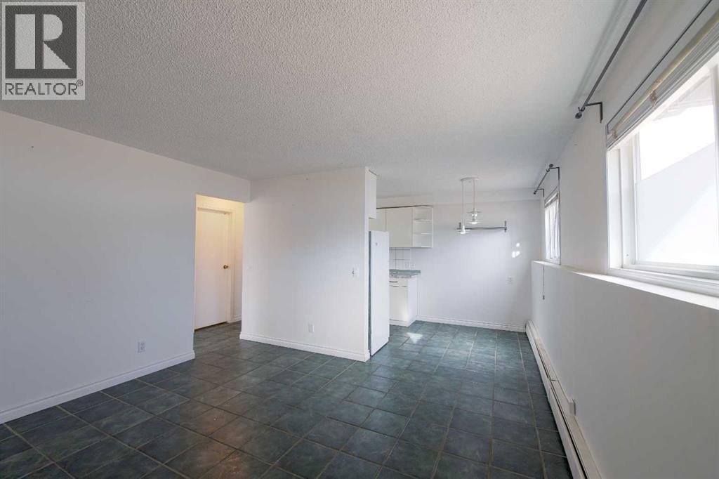 4, 104 Sabrina Way SW, Calgary, Alberta  T2W 2N6 - Photo 11 - A2291728