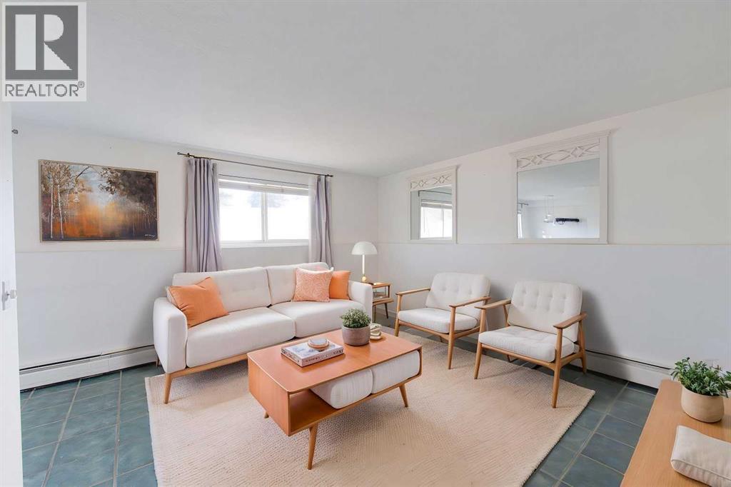 4, 104 Sabrina Way SW, Calgary, Alberta  T2W 2N6 - Photo 12 - A2291728