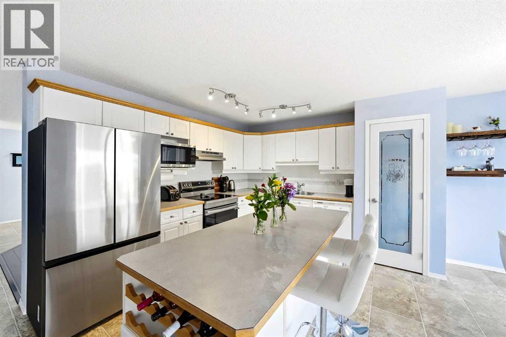 289 Douglas Ridge Circle Se, Calgary, Alberta  T2Z 3H5 - Photo 10 - A2306658