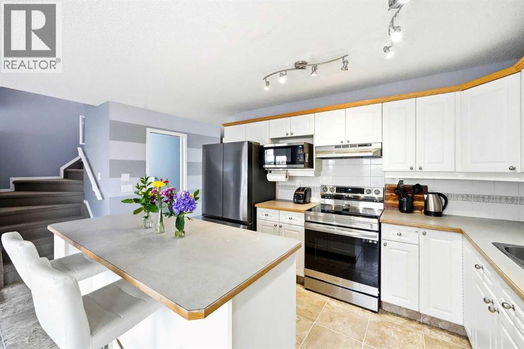 289 Douglas Ridge Circle Se, Calgary, Alberta  T2Z 3H5 - Photo 11 - A2306658