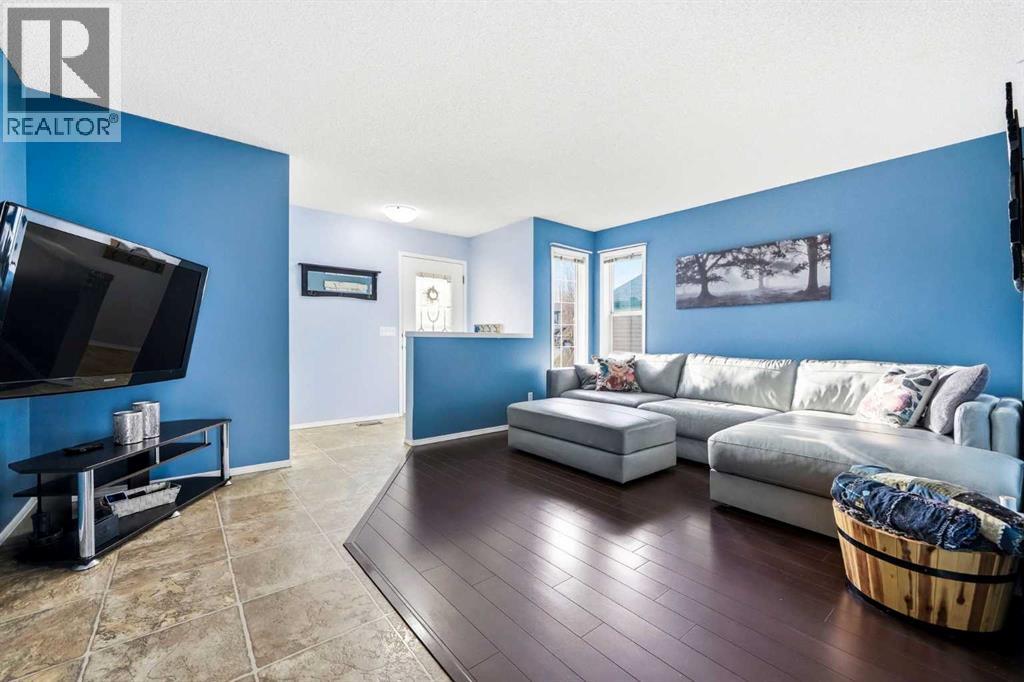 289 Douglas Ridge Circle Se, Calgary, Alberta  T2Z 3H5 - Photo 8 - A2306658