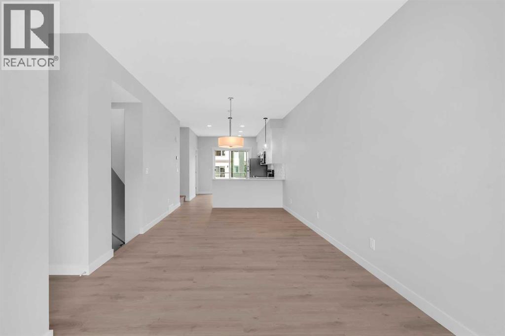 305 Shawnee Square SW, Calgary, Alberta  T2Y 0W4 - Photo 7 - A2277723
